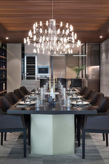 幸福航空全面停航 飞行员直播聊欠薪